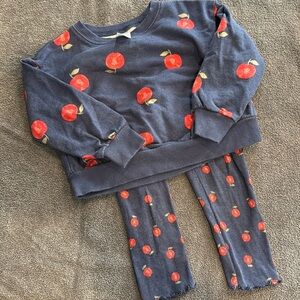 2 piece Carter’s matching set